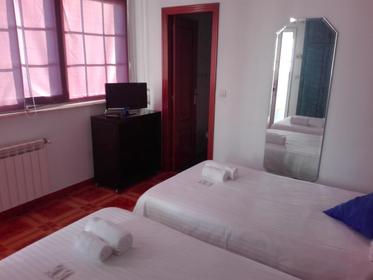 Aparthotel Corcubion Playa De Quenxe Eksteriør bilde