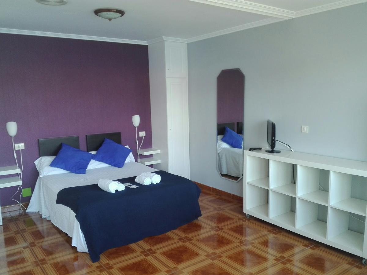 Aparthotel Corcubion Playa De Quenxe Eksteriør bilde