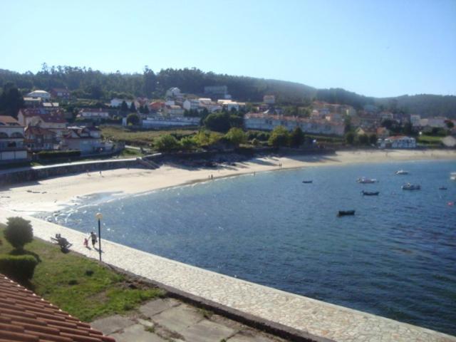 Aparthotel Corcubion Playa De Quenxe Rom bilde